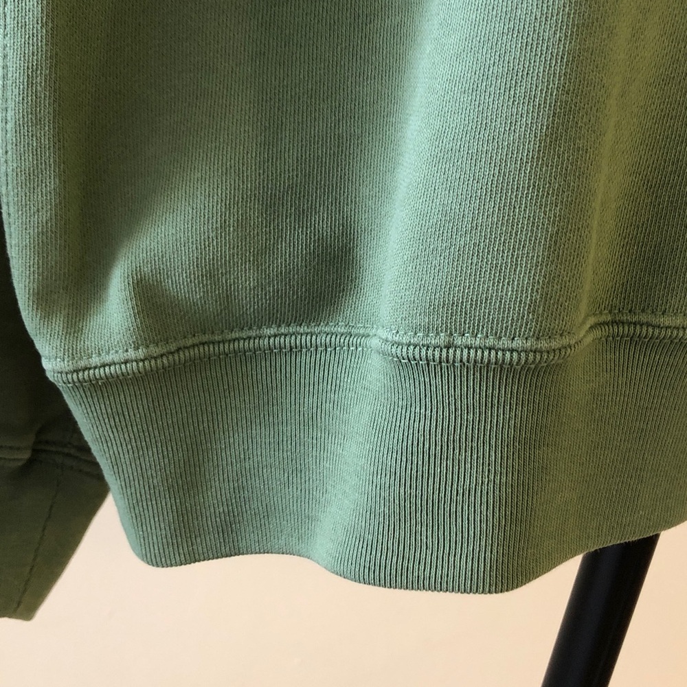 Uniqlo Peanuts Snoopy Joe Cool Crew Neck Sweatshirt Green Pullover Raglan Size S - Picture 8 of 16